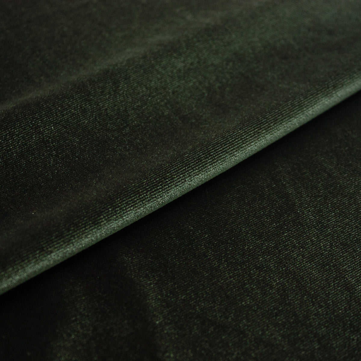 Trozo de tejido terciopelo elastico verde musgo