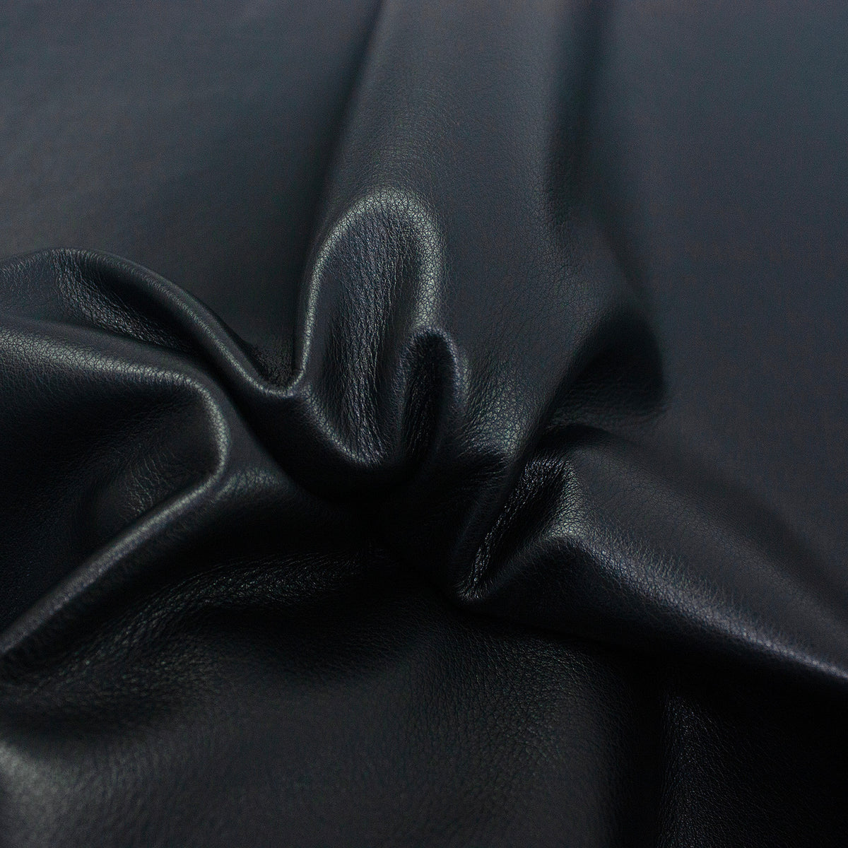 Piel de vacuno bombeado negro
