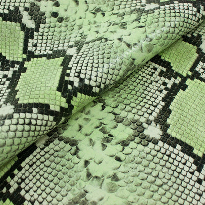 Trozo de piel grabado serpiente piton verde lima - negro - La Tendeta del Cuero