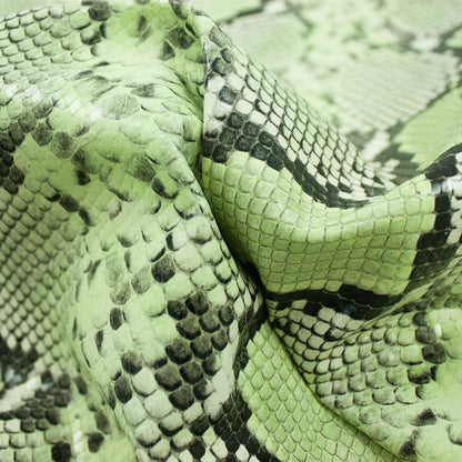 Piel de grabado serpiente piton verde aguamarina - La Tendeta del Cuero