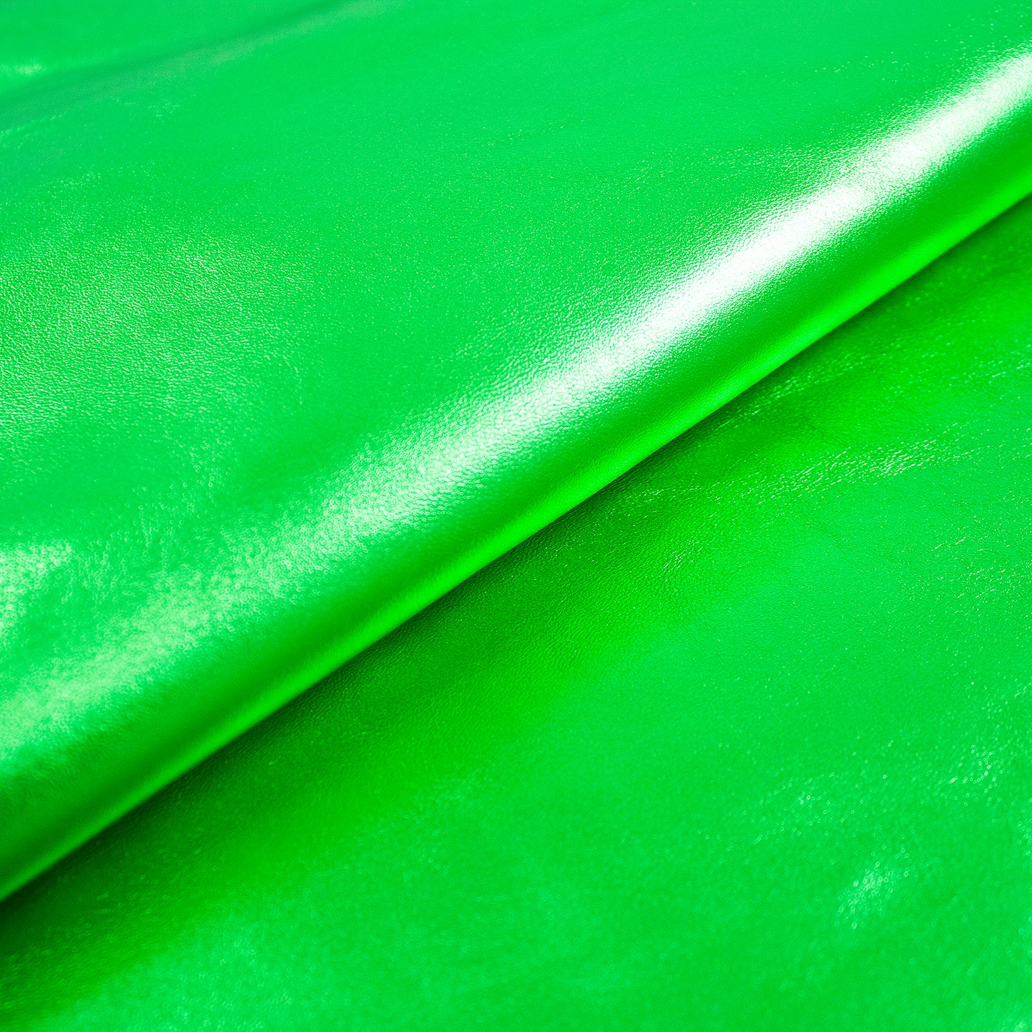 Trozo de piel cabra laminada verde fluor