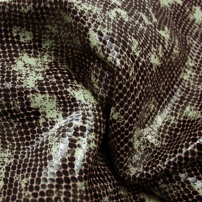 Trozo de piel grabado serpiente marron - gris - La Tendeta del Cuero