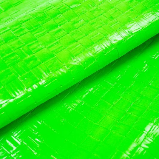 Trozo de piel grabado trenzado mimbre verde fluor