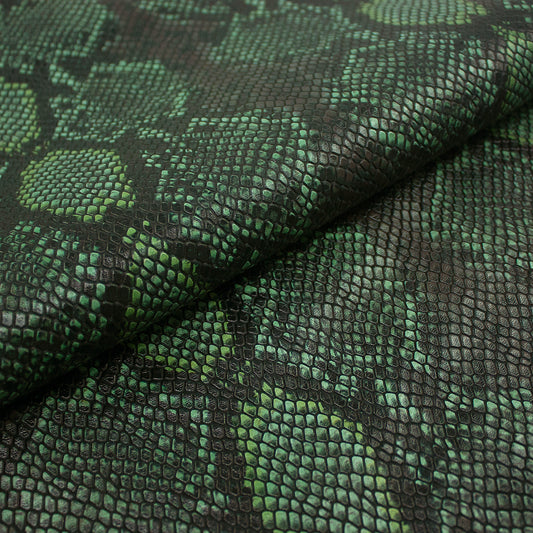 Trozo de piel grabado serpiente piton verde militar