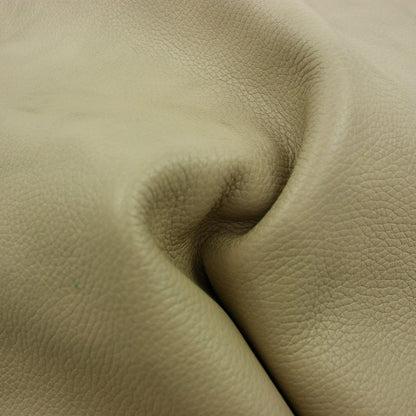 Trozo de piel vacuno grabado taupe ahumado - La Tendeta del Cuero