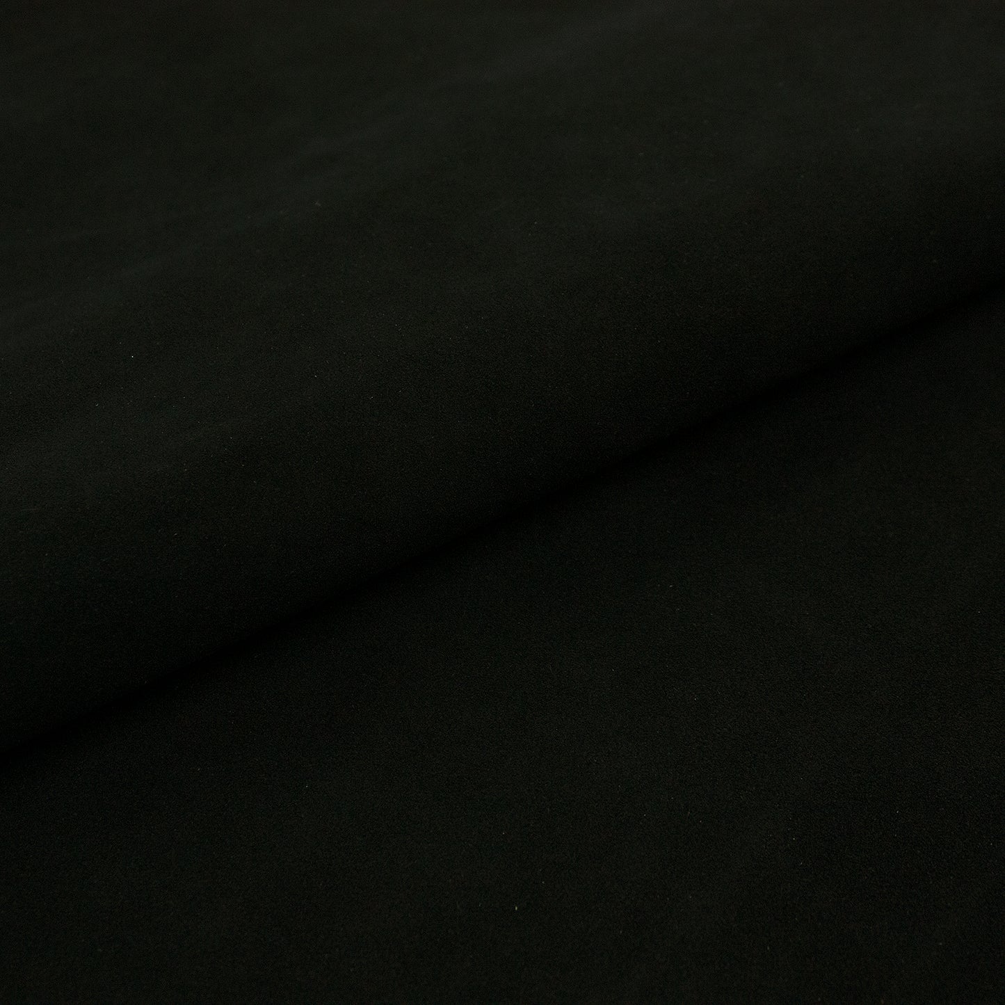 Trozo de piel serraje azul marino oscuro