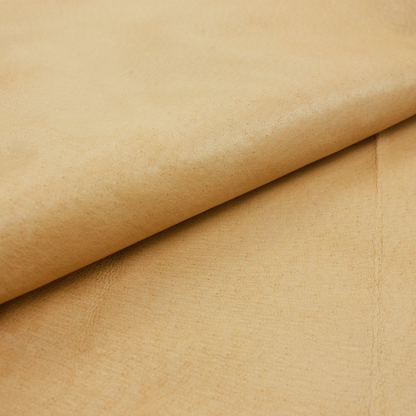 Trozo de piel forro cerdo flor arena