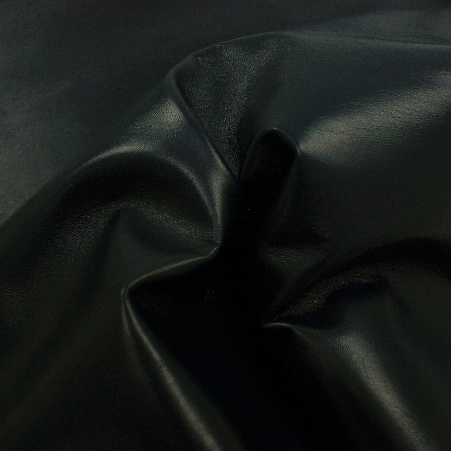 Trozo de piel forro cabra azul marino