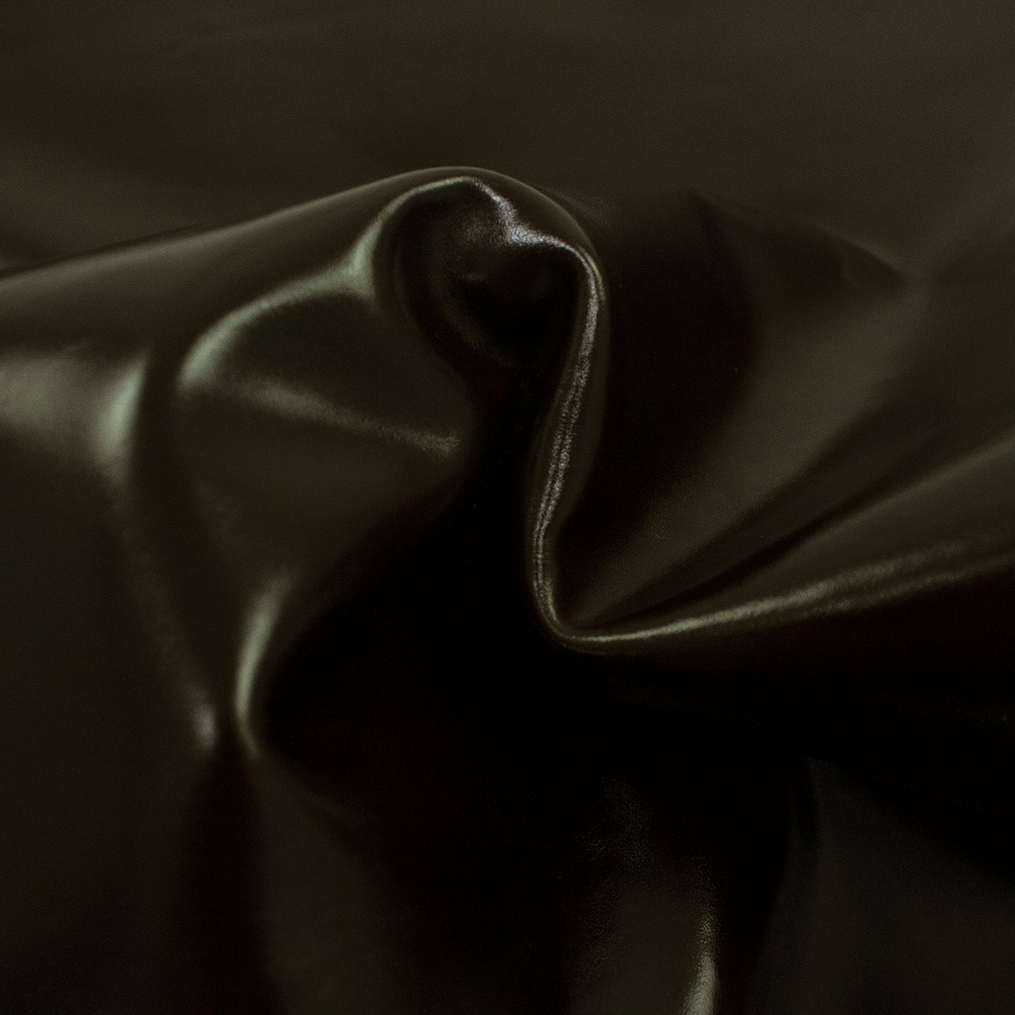 Trozo de piel vacuno rustico vino brillo