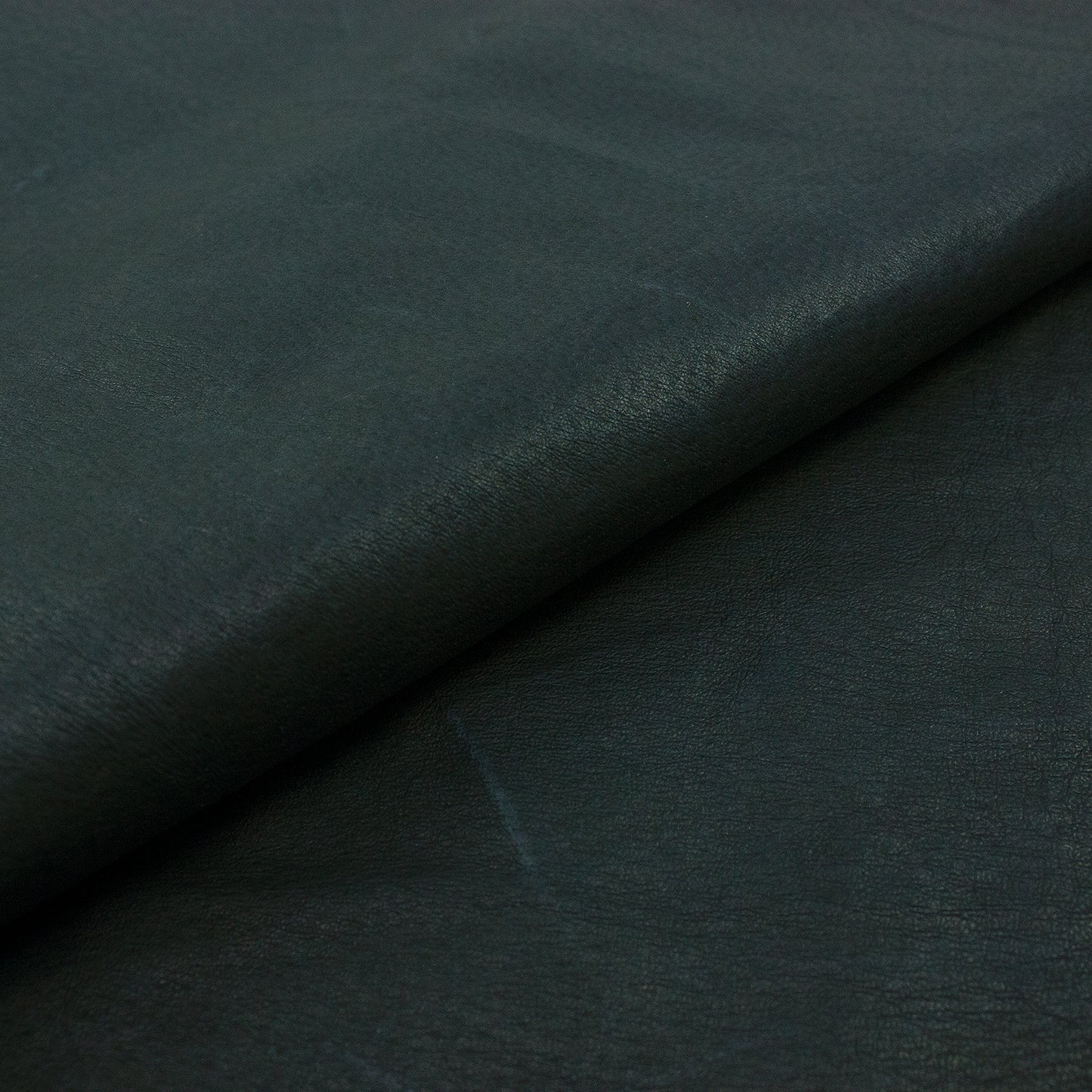 Trozo de piel forro cerdo flor azul marino