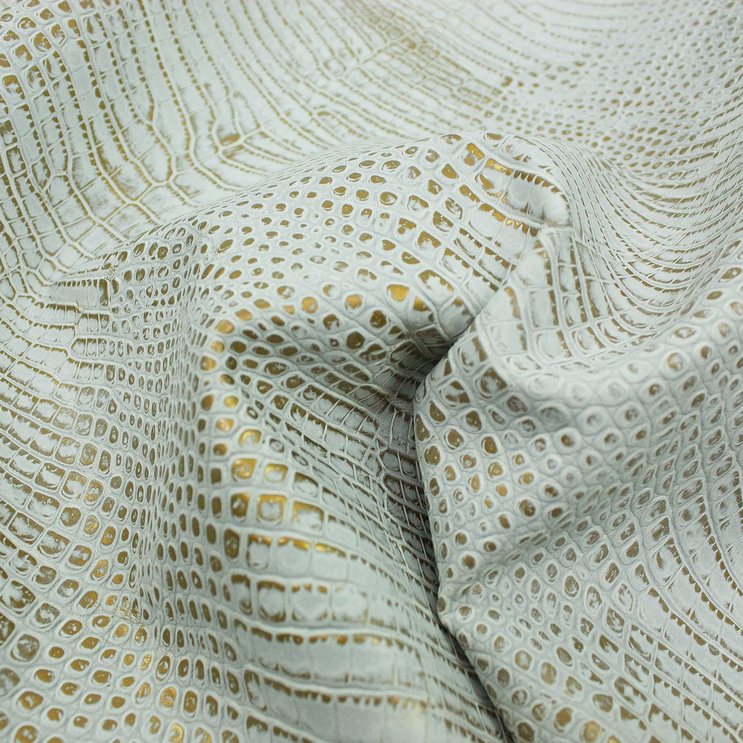 Trozo de piel grabado cocodrilo niebla - oro