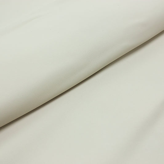 Trozo de piel cordero beige claro