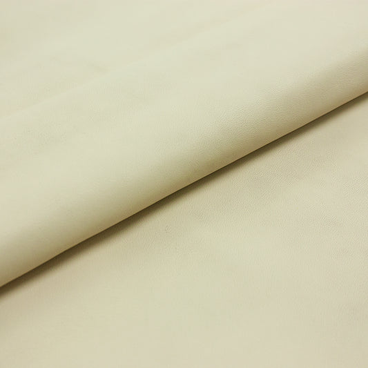 Trozo de piel cordero beige