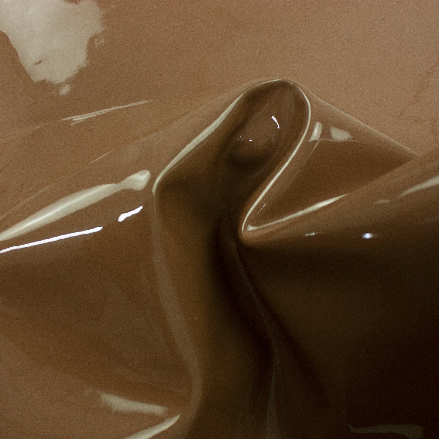 Trozo de piel charol cafe con leche