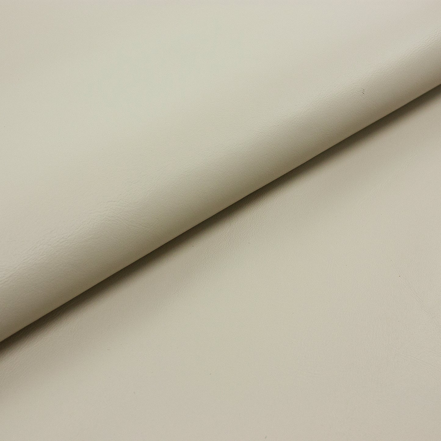 Trozo de piel vacuno rosa nude