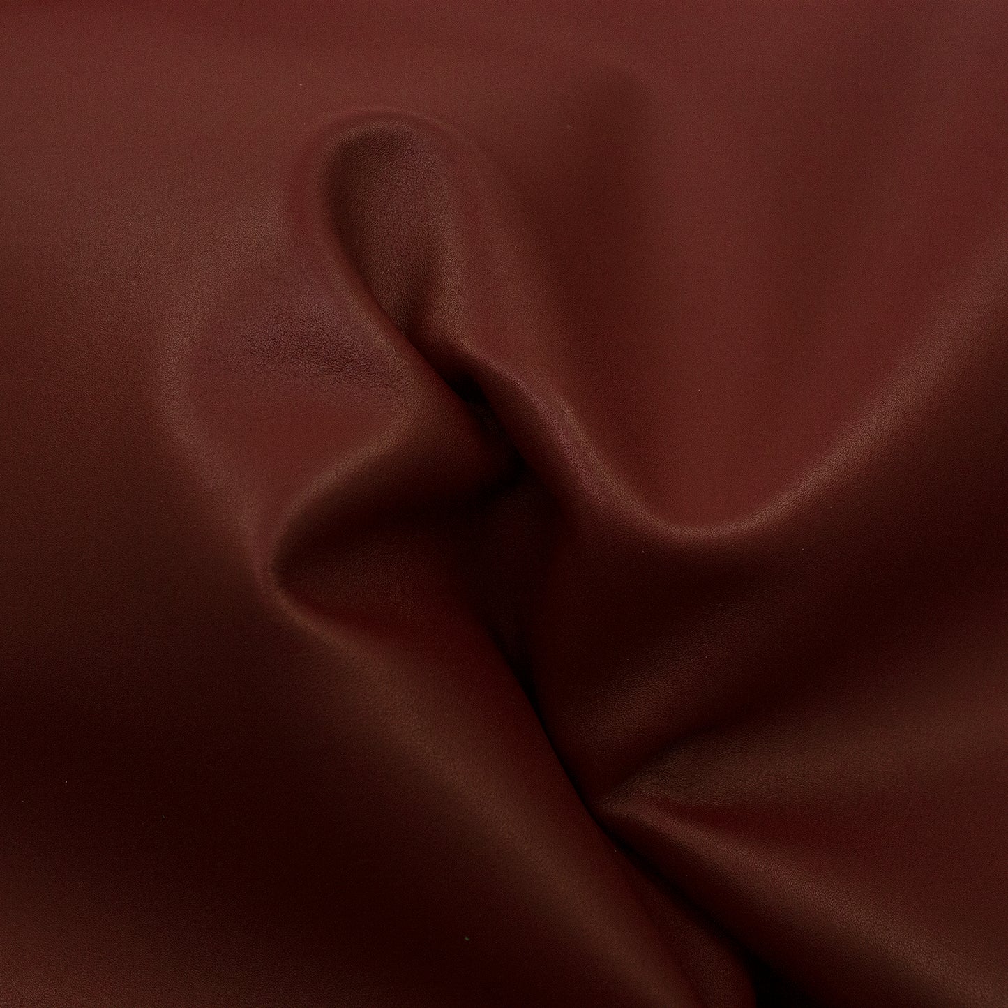 Piel de vacuno rojo oscuro