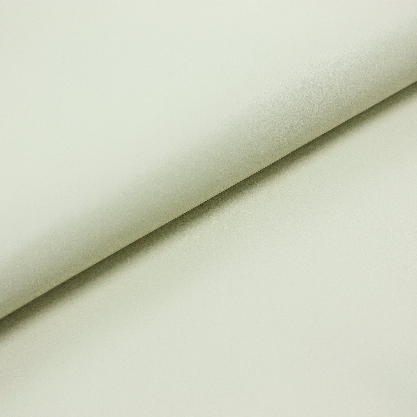 Trozo de piel vacuno crema