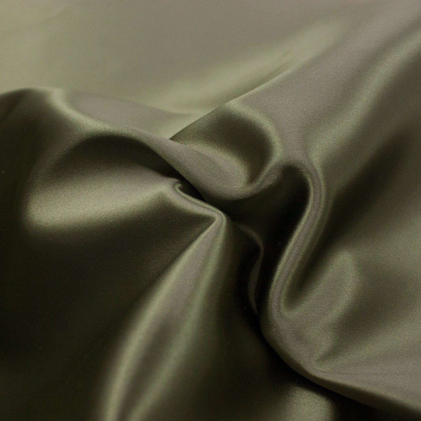 Tejido raso plata vieja - reves felpa verde