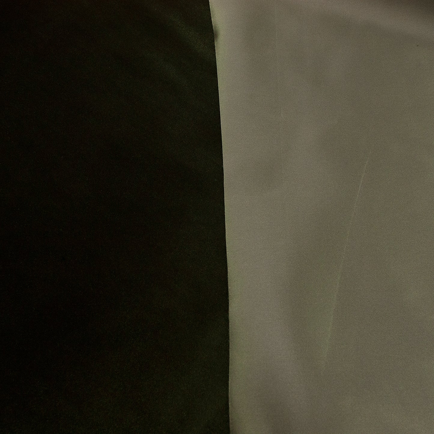 Tejido raso plata vieja - reves felpa kaki