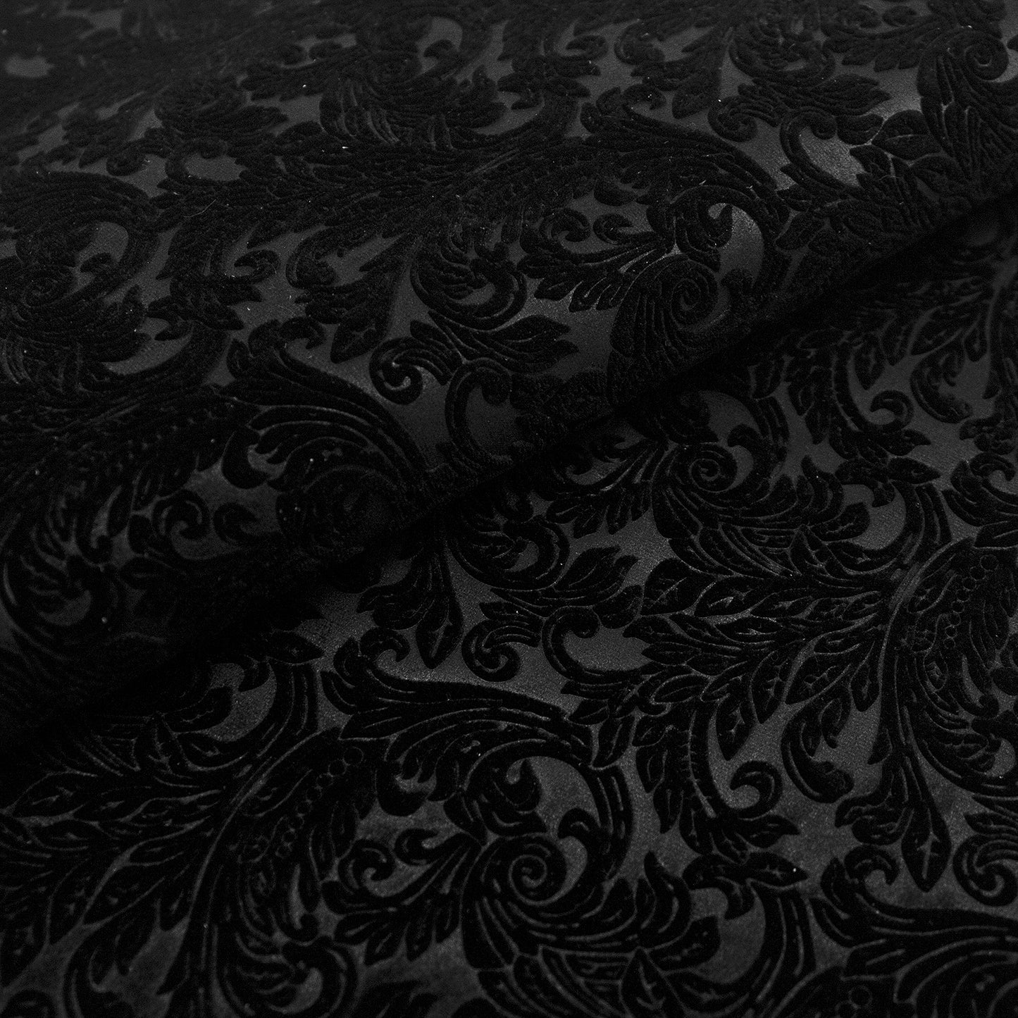 Trozo de tejido castellano terciopelo negro