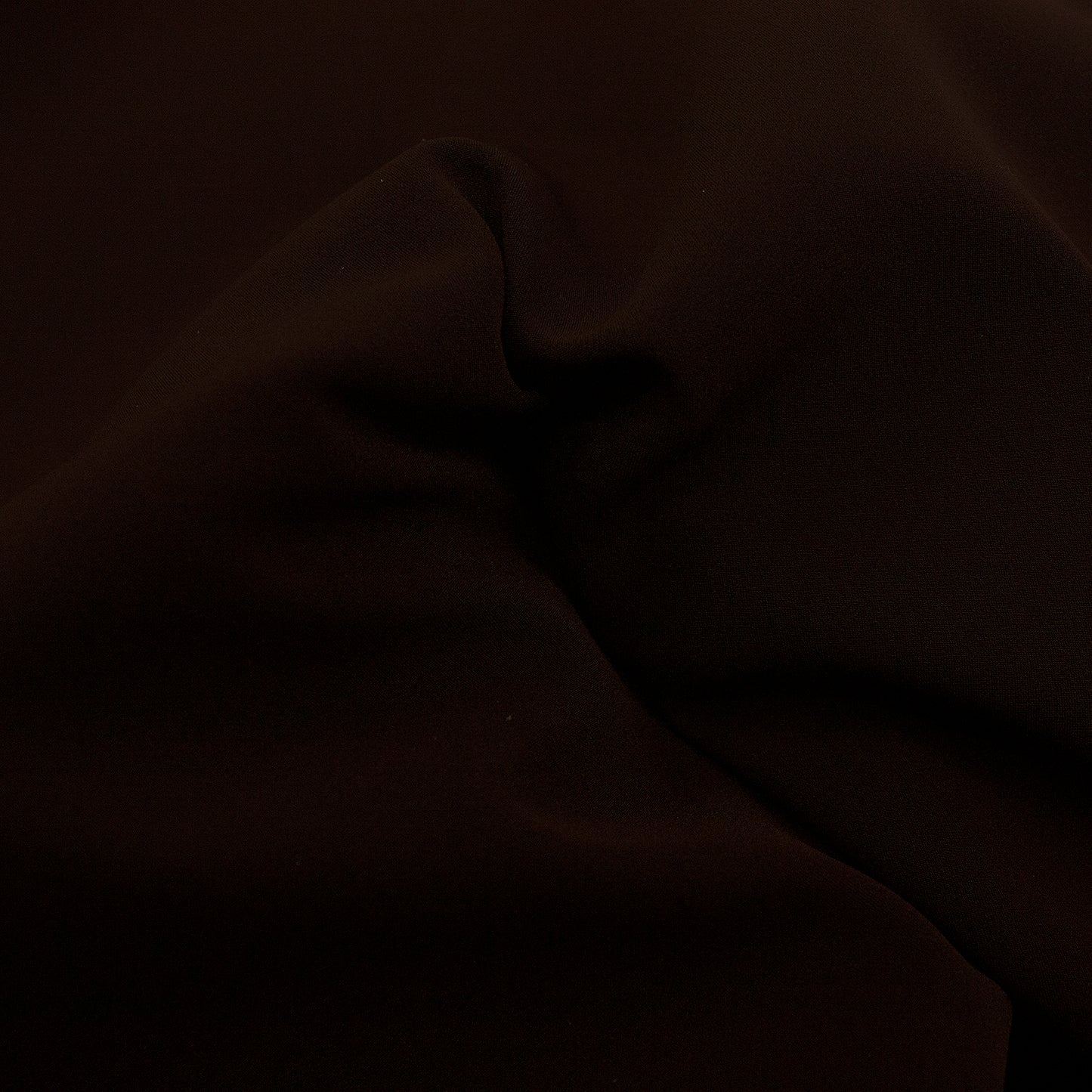 Trozo de tejido raso burdeos oscuro