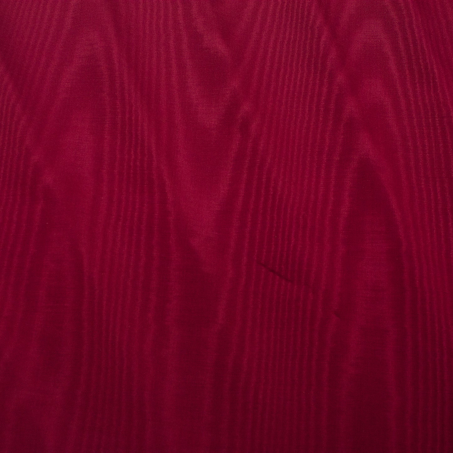 Trozo de tejido raso fucsia imitación madera