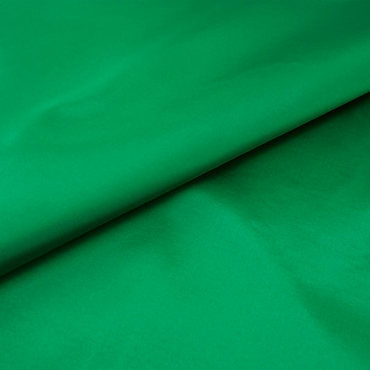 Trozo de tejido raso verde