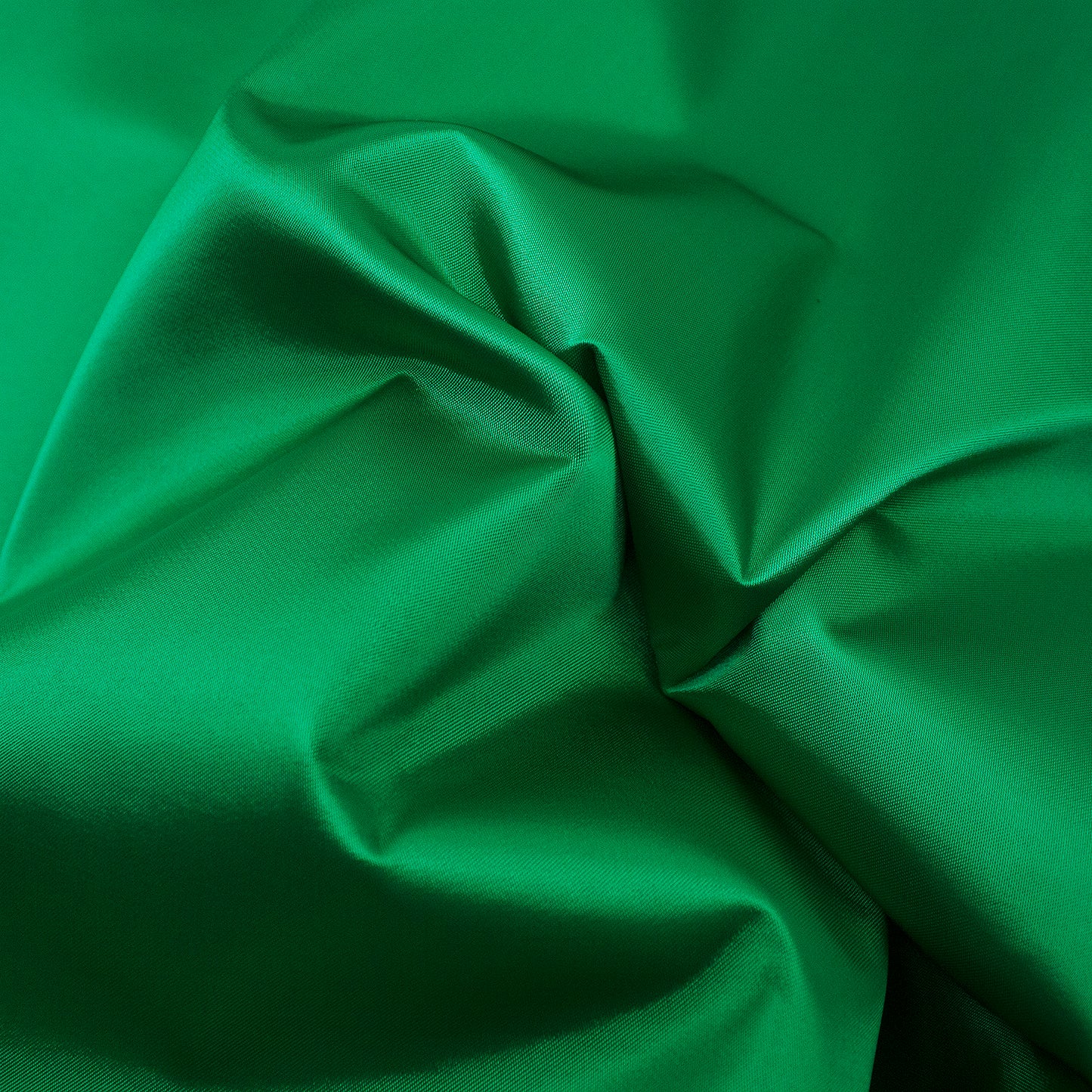 Trozo de tejido raso verde