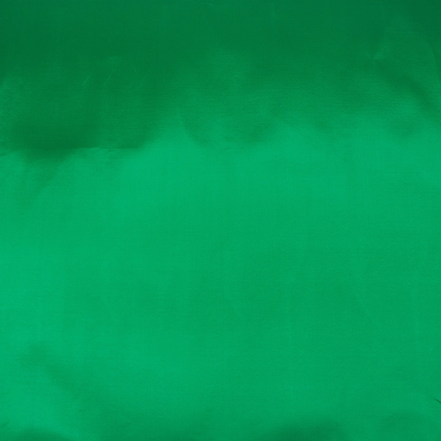 Trozo de tejido raso verde