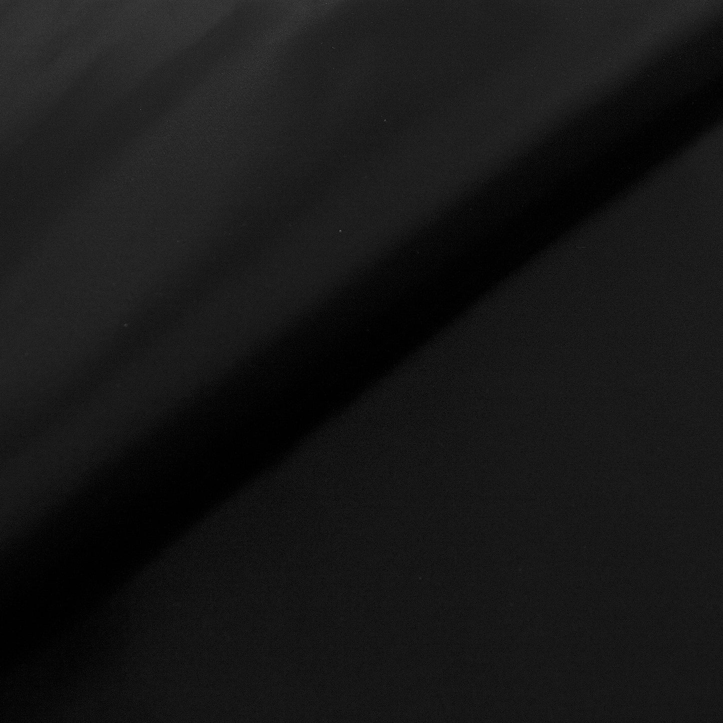 Trozo de tejido raso negro