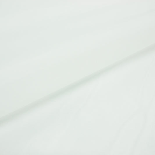 Trozo de tejido rejilla blanca