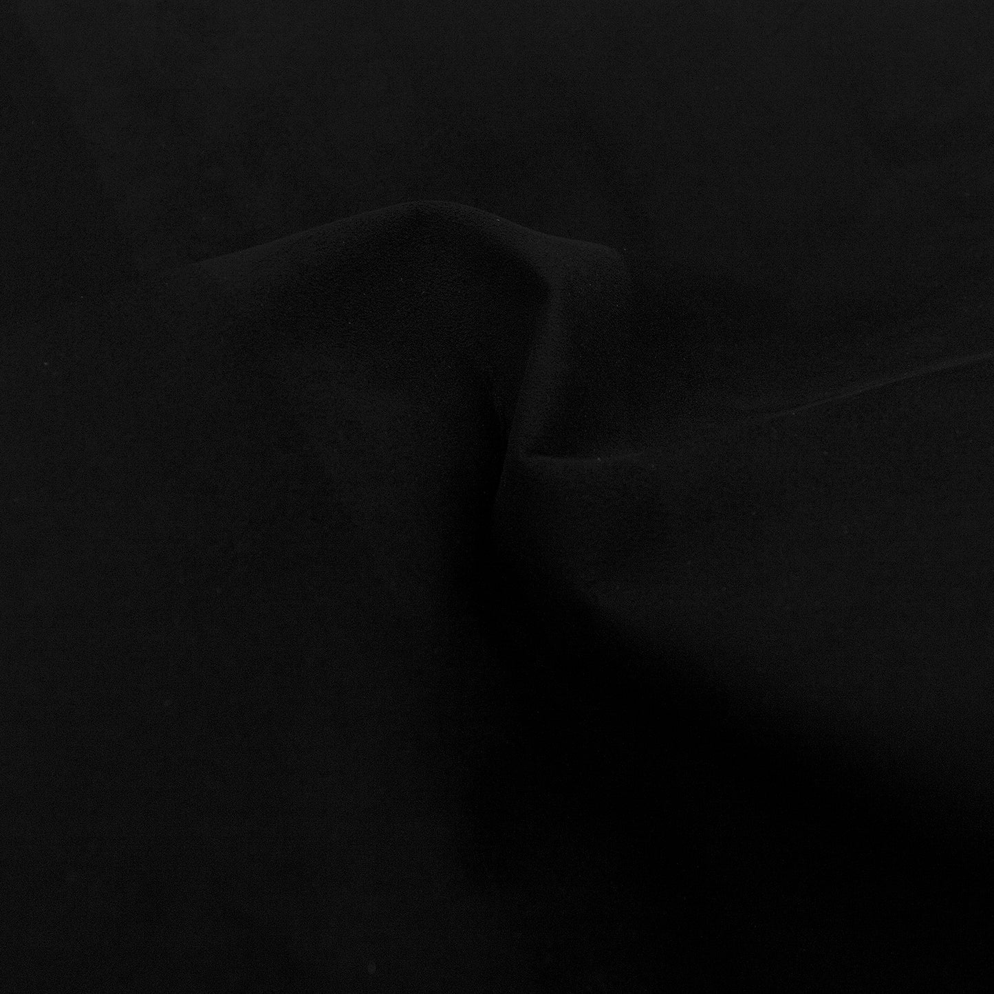 Trozo de sintetico afelpado negro