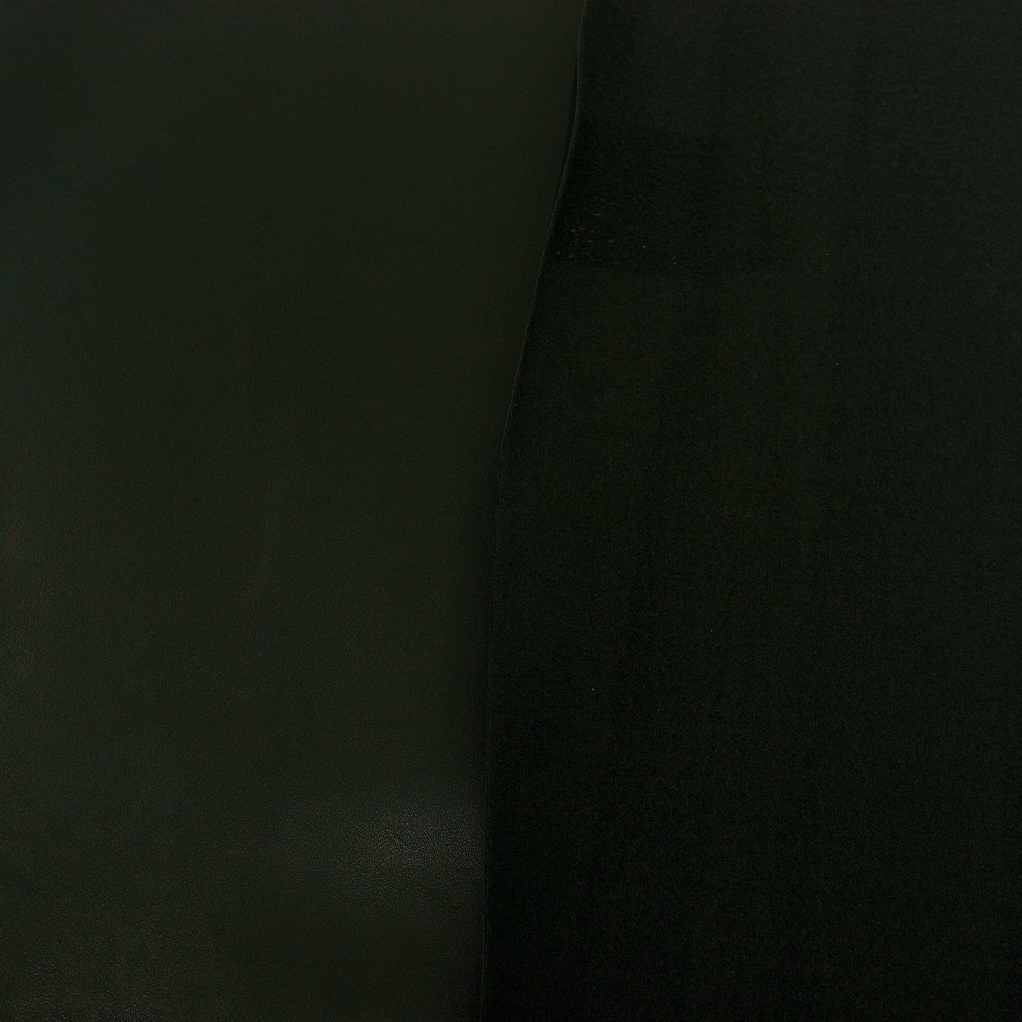 Trozo de sintetico napa elastica negra