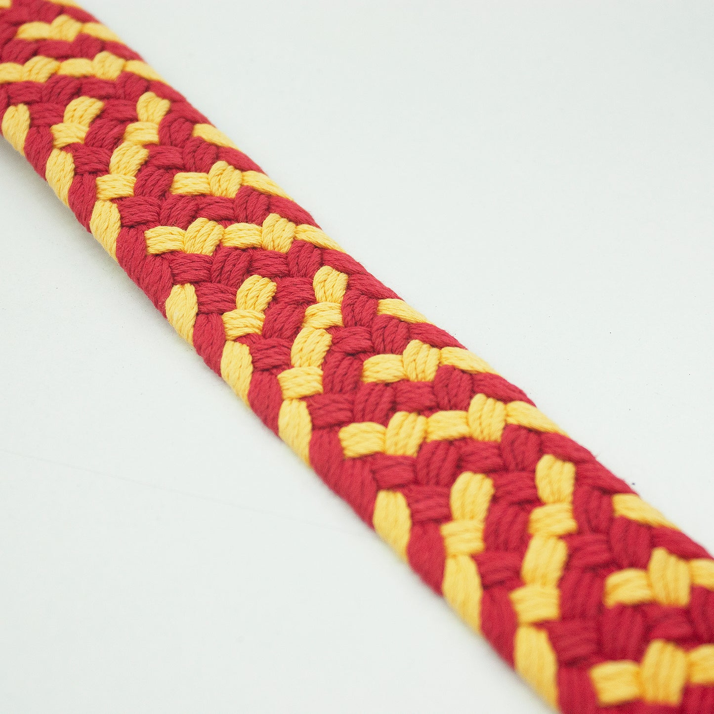 Tira trenzada rojo y amarillo