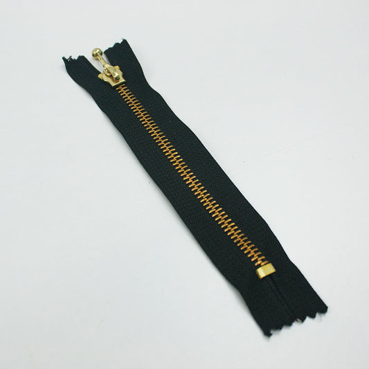 Cremallera metalica negra