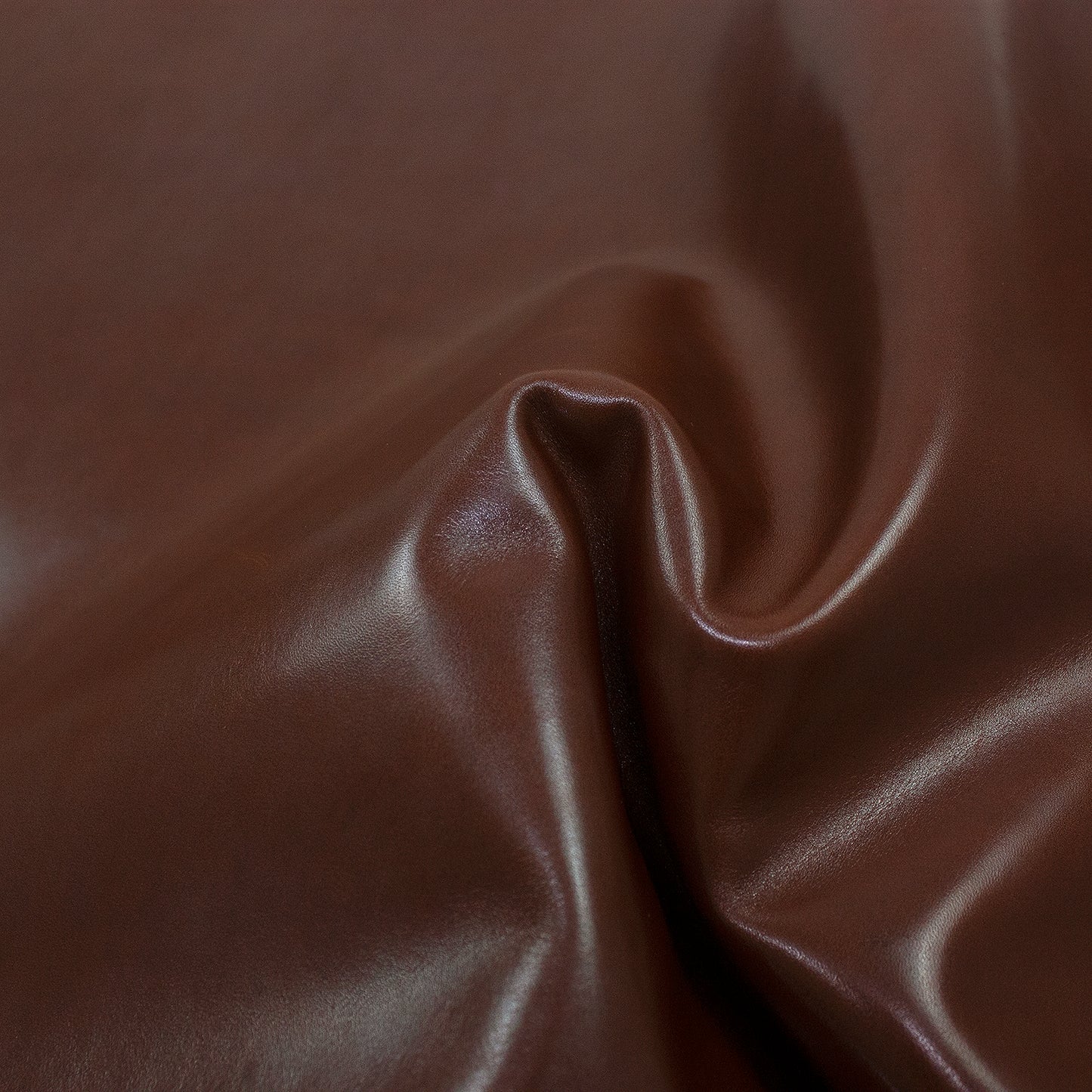 Piel de vacuno marron tabaco brillo