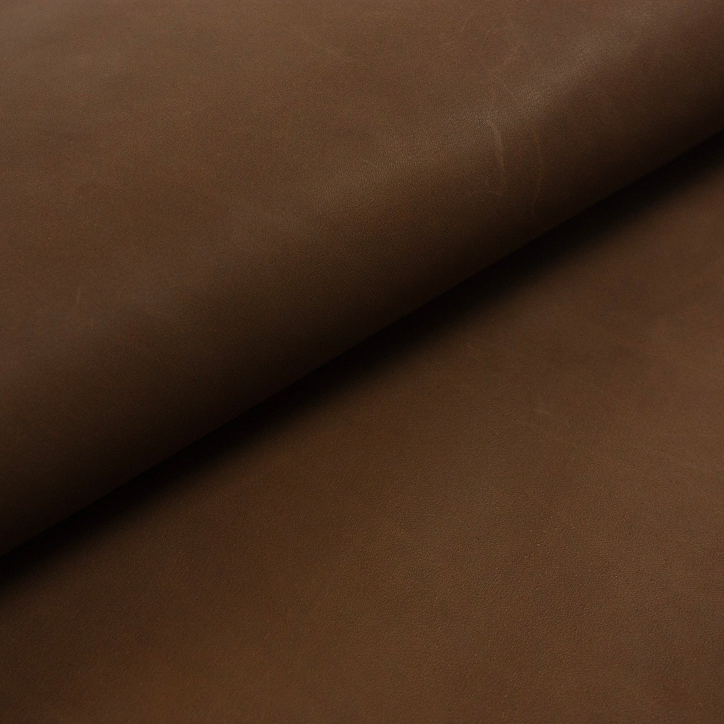 Trozo de piel vacuno autolucido marron