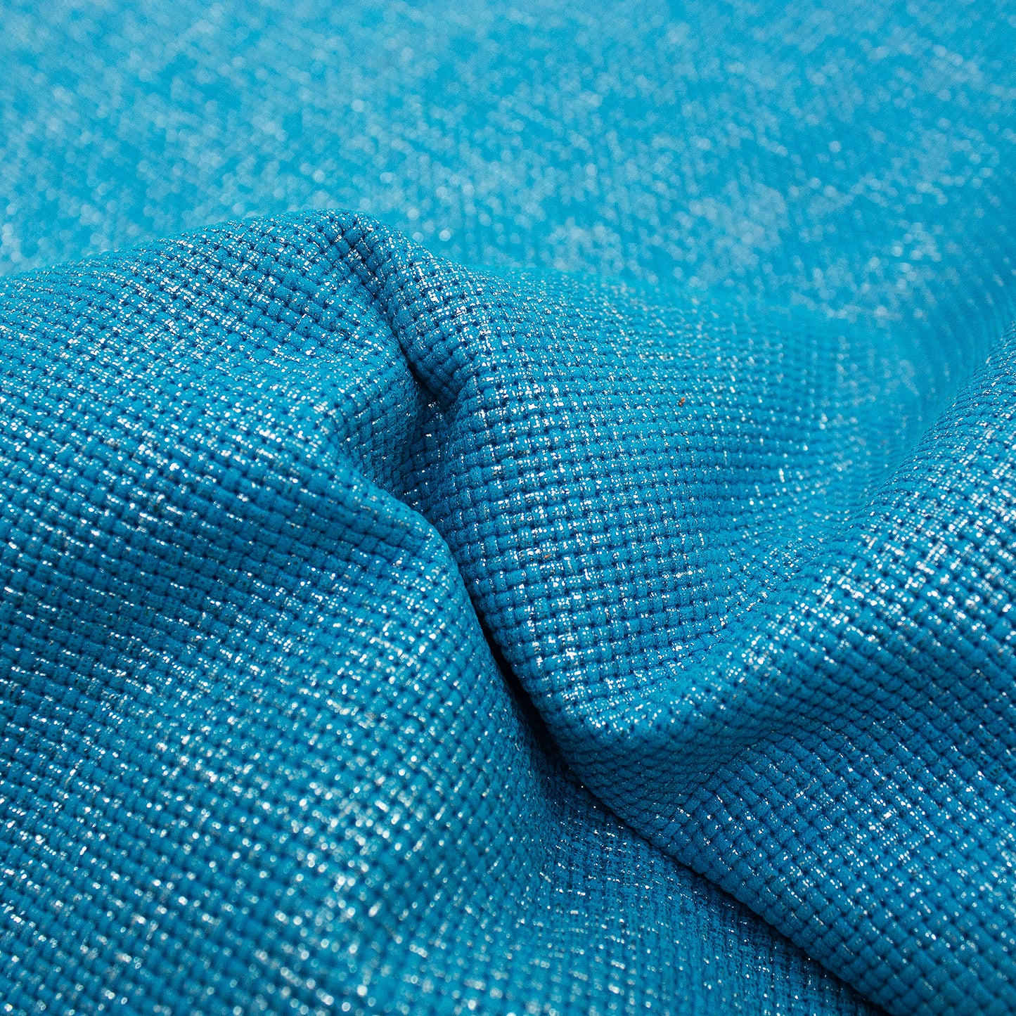 Trozo de piel grabado trenzado pool