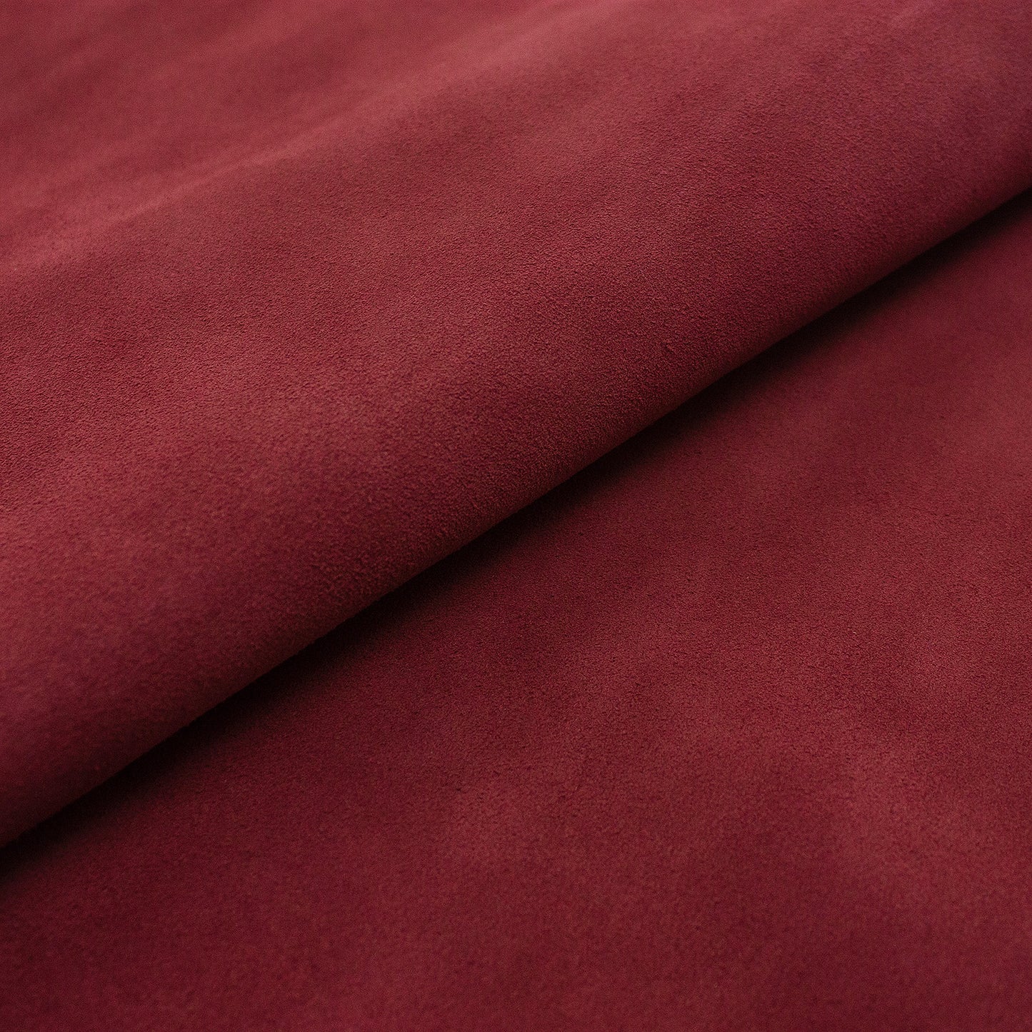 Trozo de piel serraje burdeos