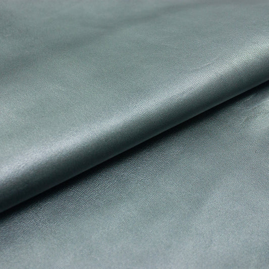 Trozo de piel forro cabra plata vieja