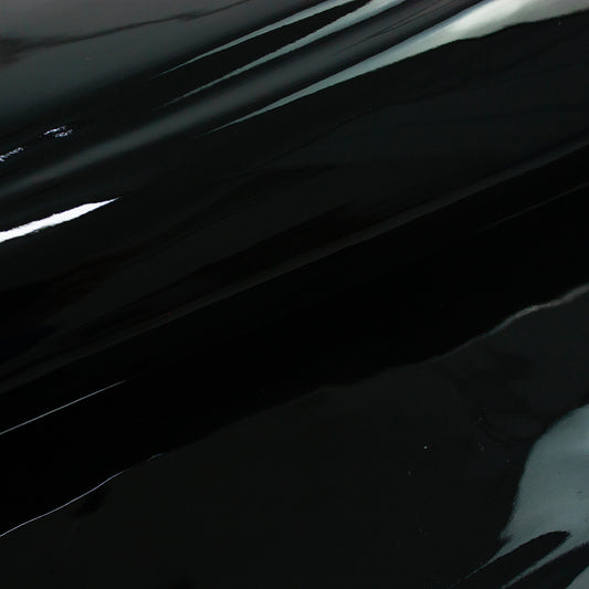 Trozo de piel charol negro