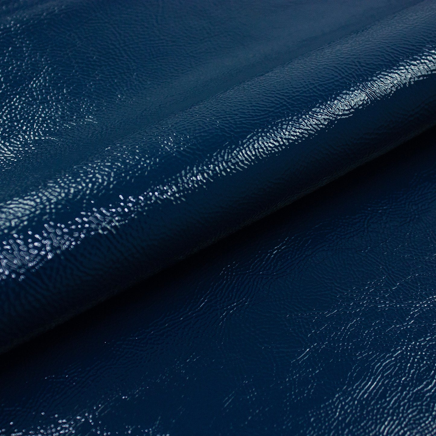 Piel de charol arrugado azul oceano