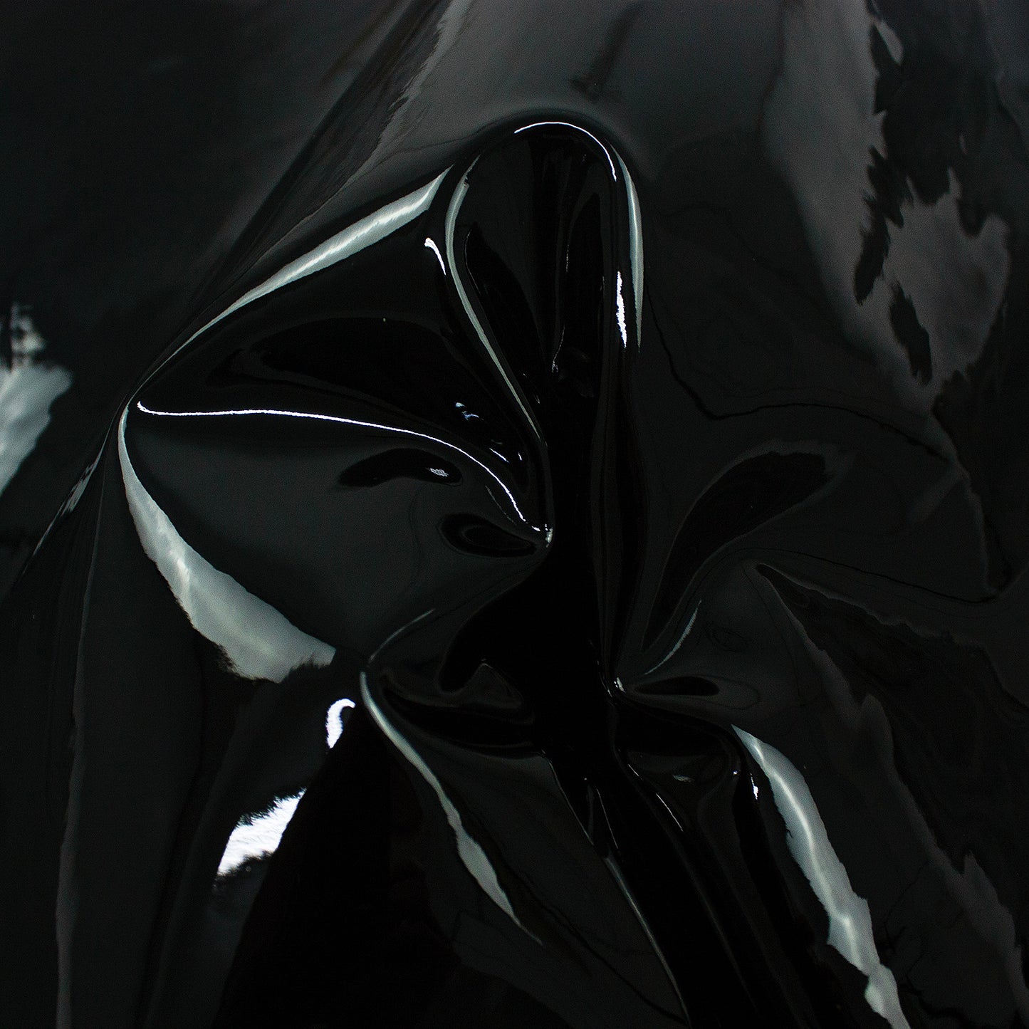 Trozo de piel charol negro