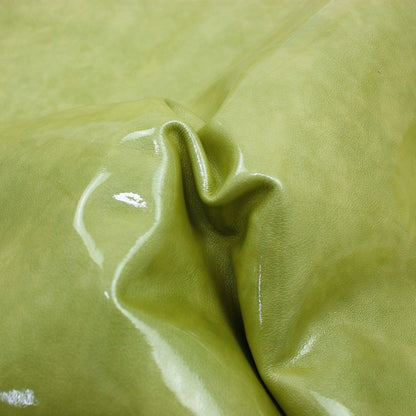 Trozo de piel charol arrugado verde claro ahumado - La Tendeta del Cuero