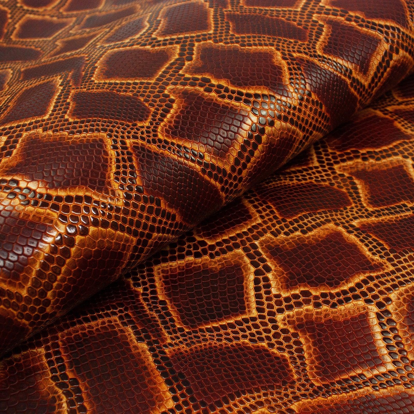 Piel de grabado serpiente naranja envejecido - La Tendeta del Cuero