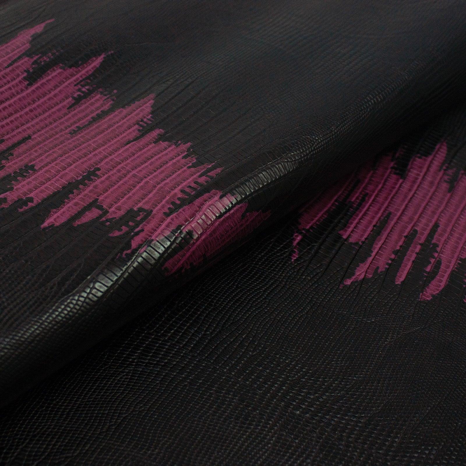 Piel de grabado tejus negro franja fucsia - La Tendeta del Cuero