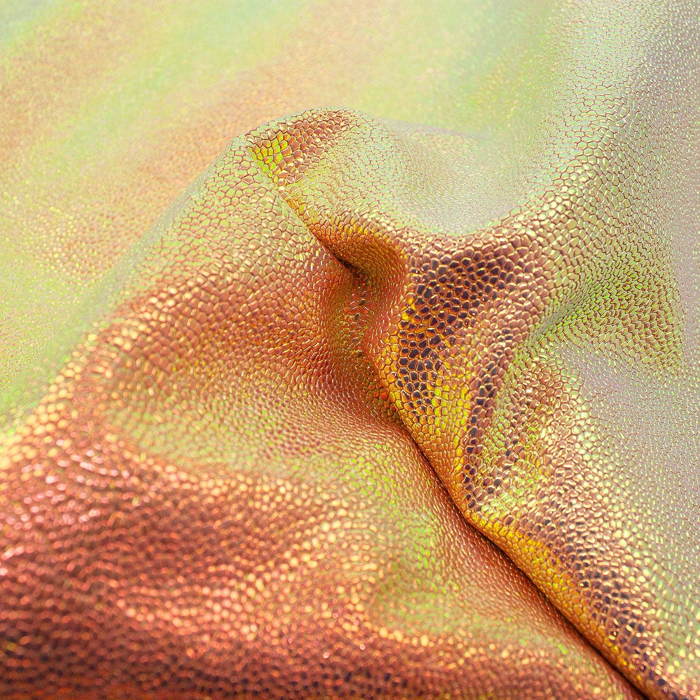 Trozo de piel grabado lagarto salmon tornasolado