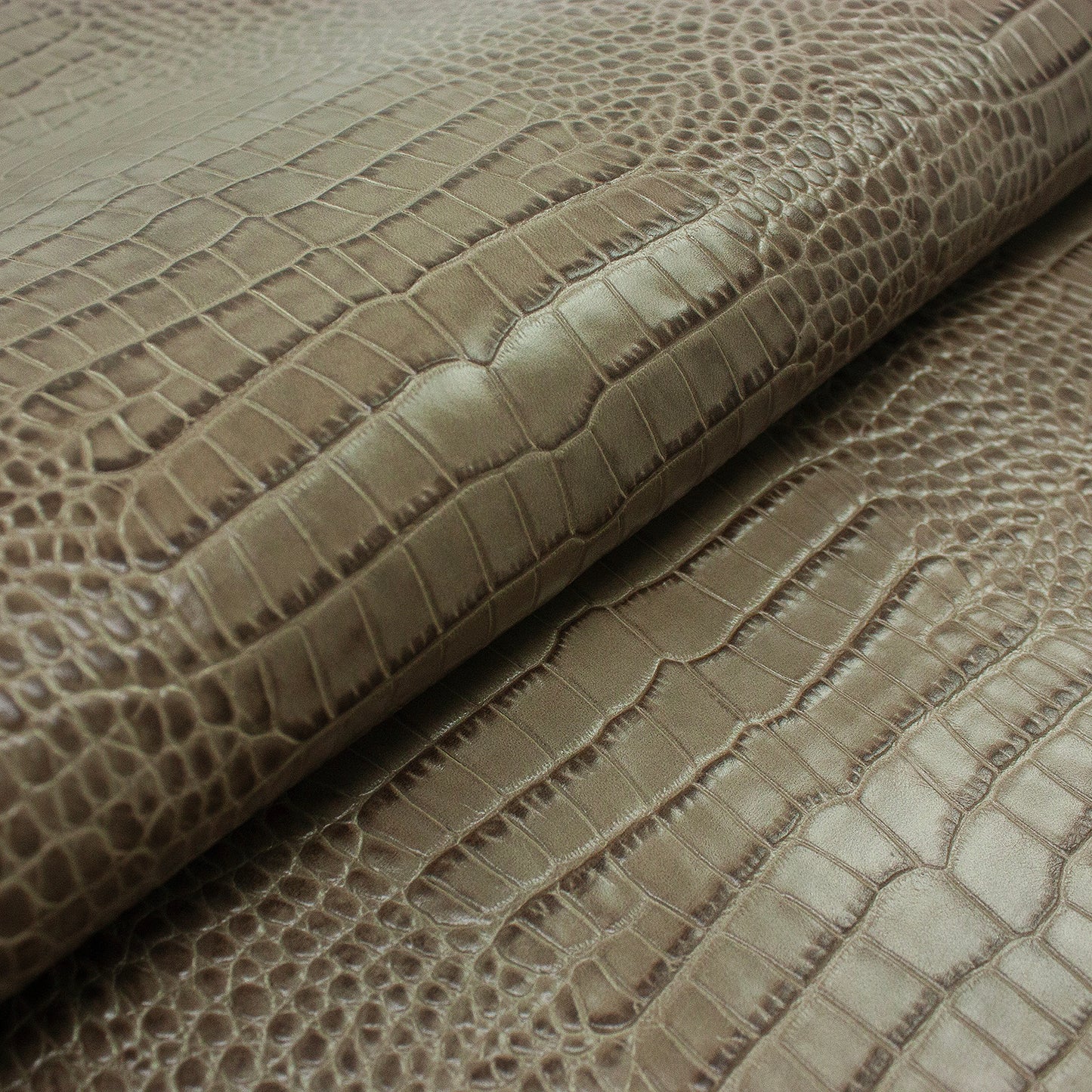 Trozo de piel grabado cocodrilo gris moonlight