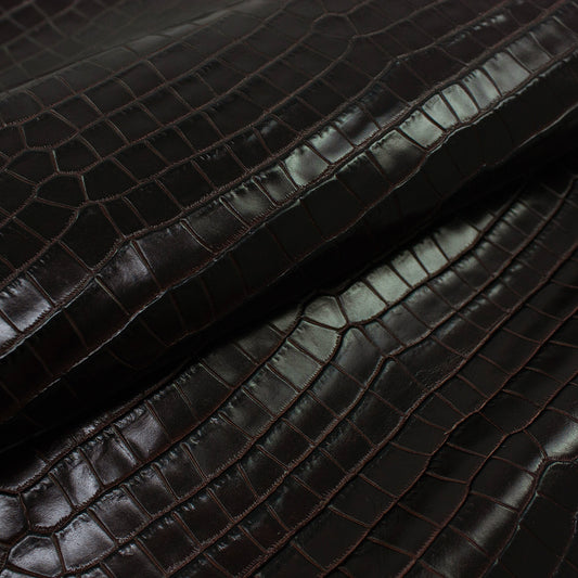 Trozo de piel grabado coco burdeos oscuro