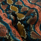 Trozo de piel grabado serpiente muticolor